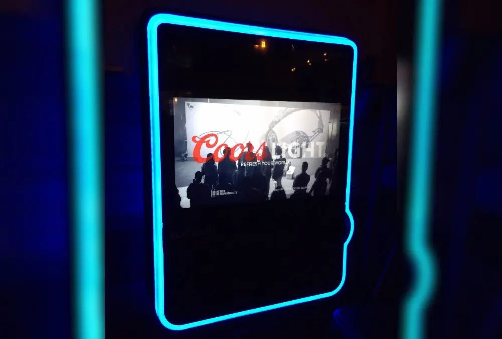 Digital out of home advertising in bars